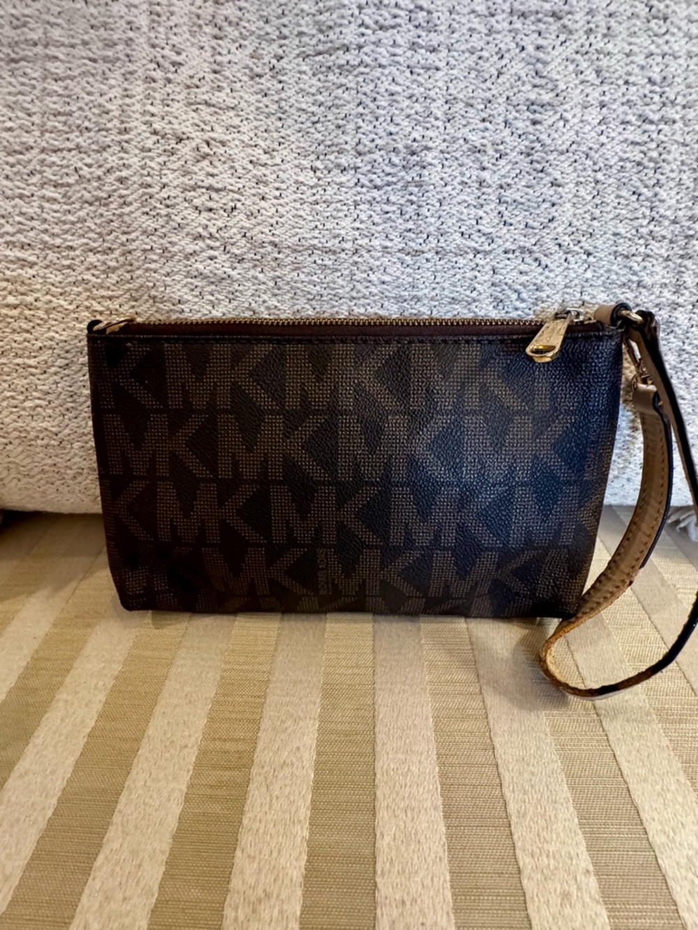 Michael Kors Brown and Gold Logo Zip Wristlet - Picture 2 of 4